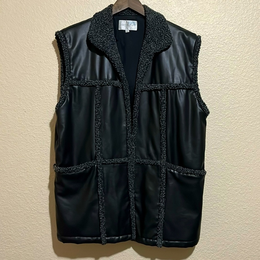 Scent - Black faux leather vest - Size Small